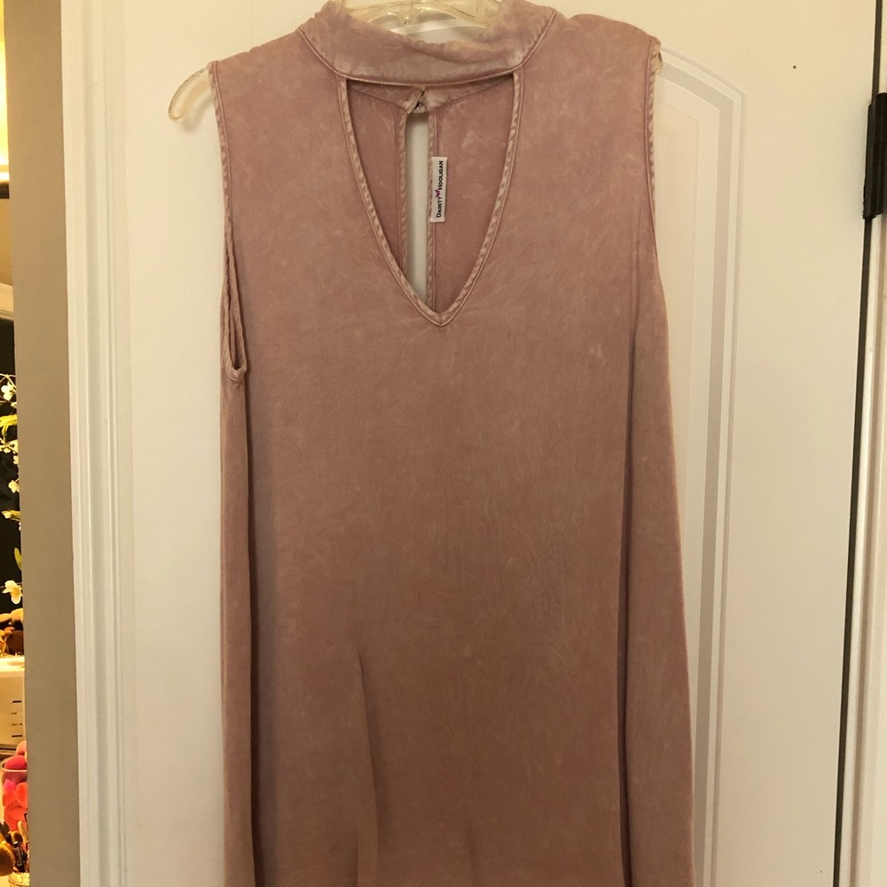 Dainty Hooligan sleeveless top